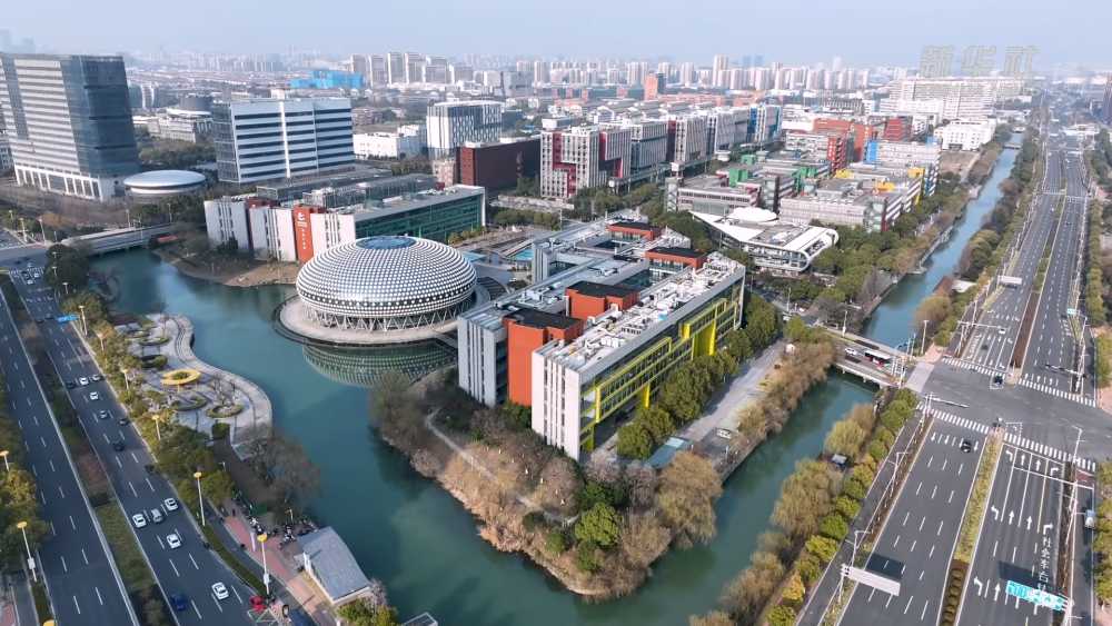 政策托举与电商赋能 上海企业开拓外贸内销新格局